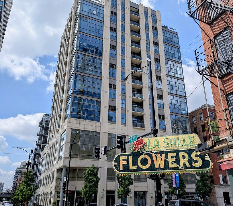 1st image of 150 W Superior St #1003