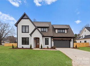 19405 Coachmans Trce, Cornelius, NC 28031