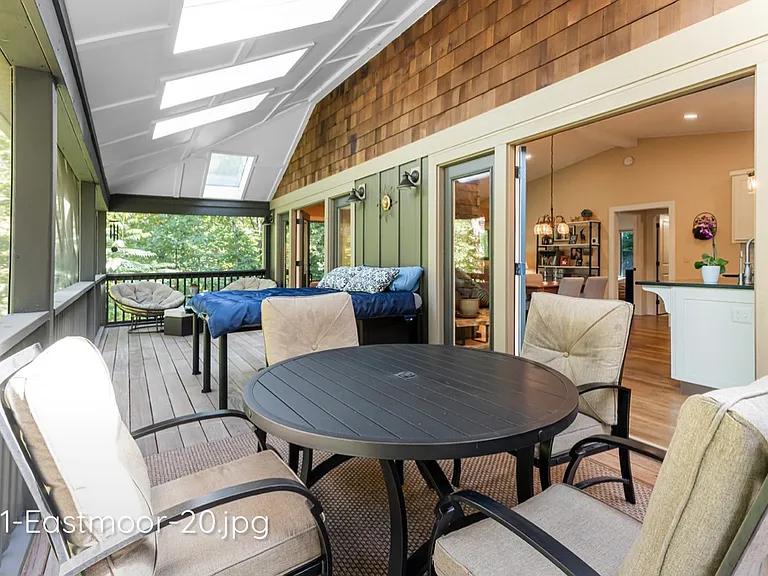 111 Eastmoor Dr — Photo 15