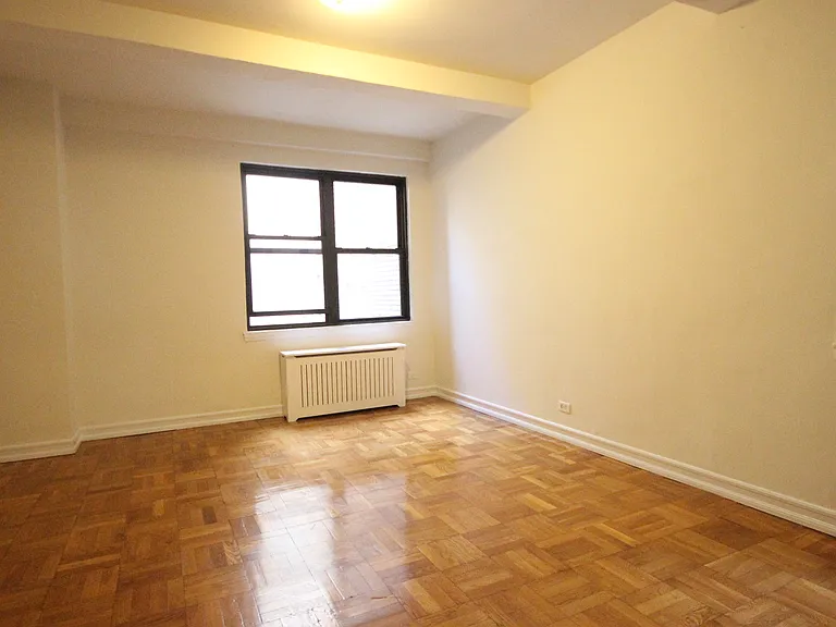 251 W 74th St #5B — Photo 5