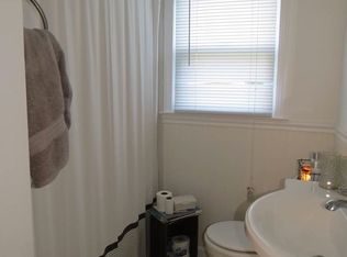 104 Chestnut St, Branford, CT 06405