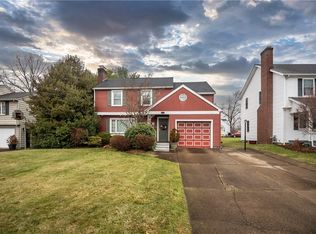 956 Mayfield Rd, Sharpsville, PA 16150