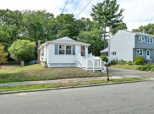 15 Line Rd, Reading, MA 01867