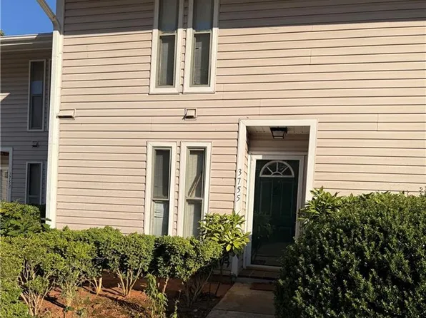 3755 Heathrow Dr, Winston Salem, NC 27127