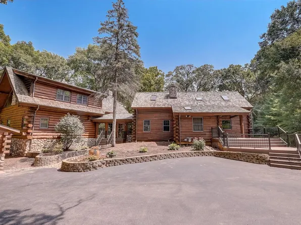 W310S428 Maple AVENUE, Waukesha, WI 53188