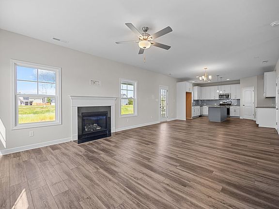 3rd image of 106 Fox Cove Xing