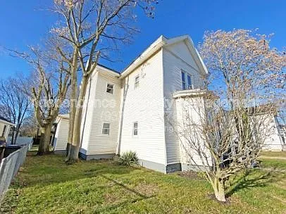 817 S Main St — Photo 11