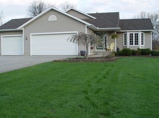 9311 Barrywoods Dr NE, Rockford, MI 49341