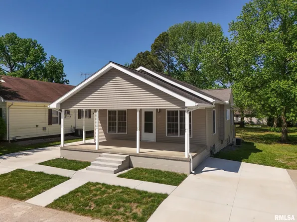 906 N Johnson St, Marion, IL 62959