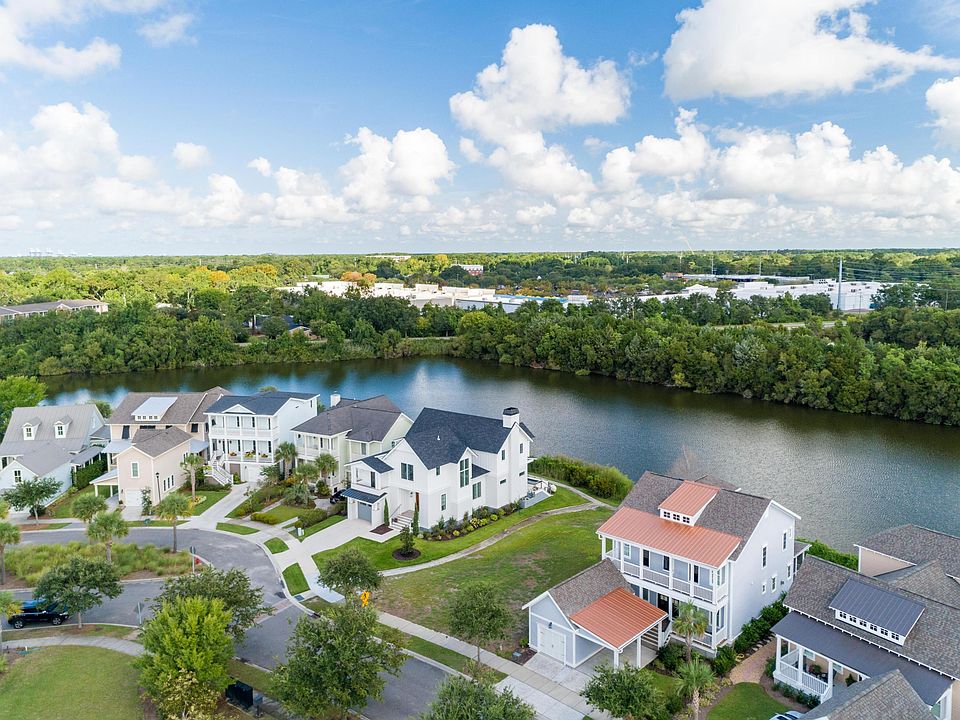 1st image of 1631 Paradise Lake Dr