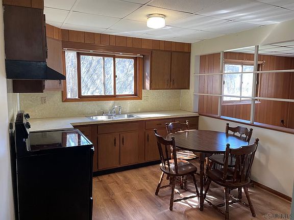 2nd image of 333 Bridge St #6
