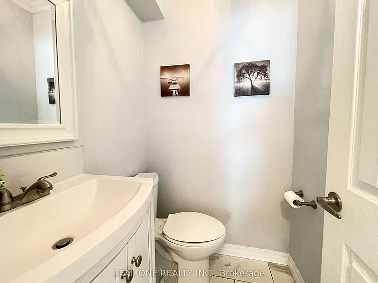 290 Westcourt Pl — Photo 13
