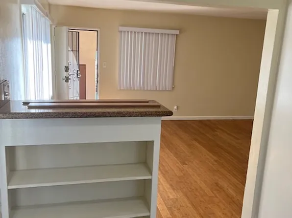 11449 Sherman Way, North Hollywood, CA 91605