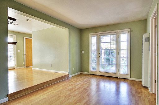 4th image of 909 W Micheltorena St