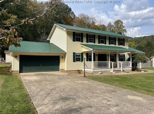 5270 Hale Branch Rd, Barboursville, WV 25504