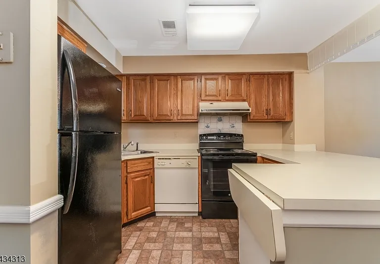 13 Augusta Dr — Photo 7