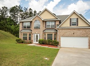 330 Riverview Ct, Fairburn, GA 30213
