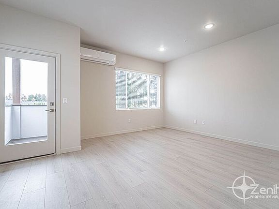 5th image of 6204 NE Hazel Dell Ave #B17