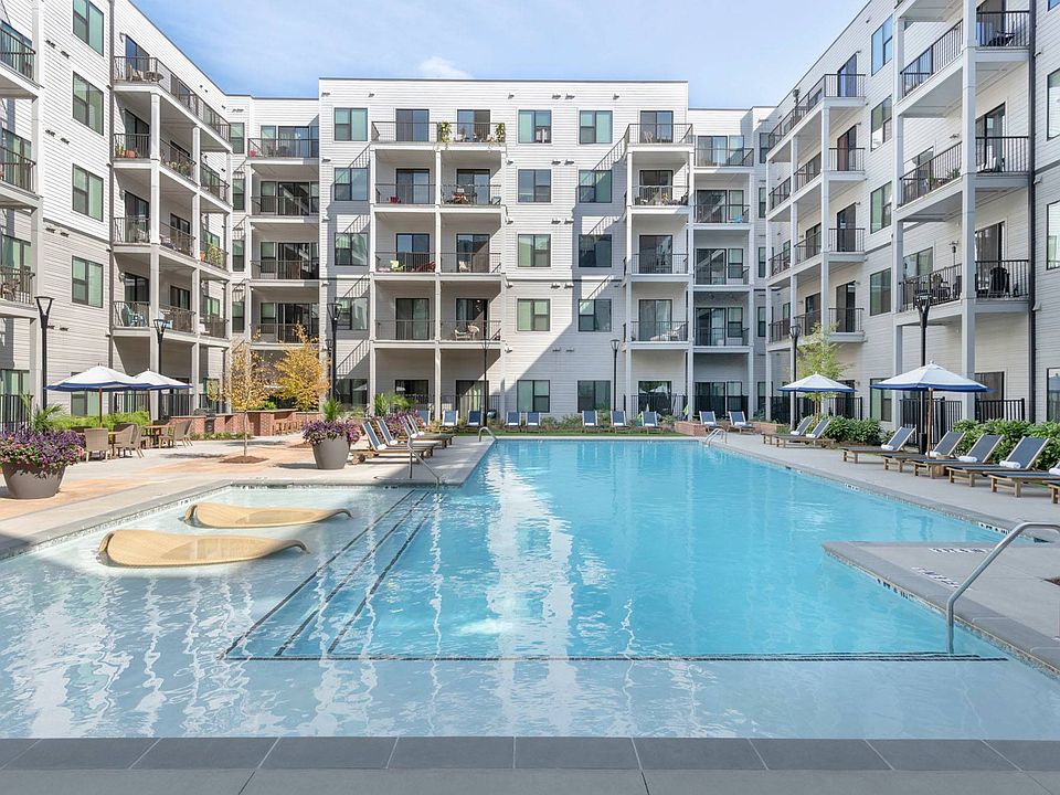 1st image of 1115 Springwood Connector #200-351
