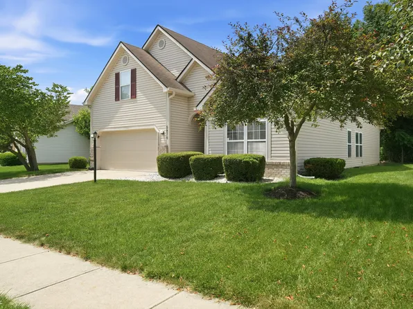 5876 Lost Oaks Dr, Carmel, IN 46033
