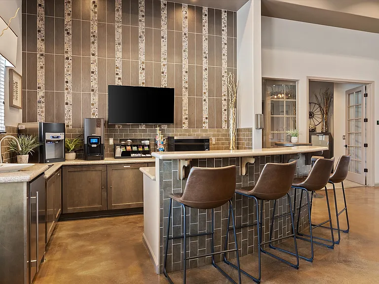 The View Apartments — Photo 25