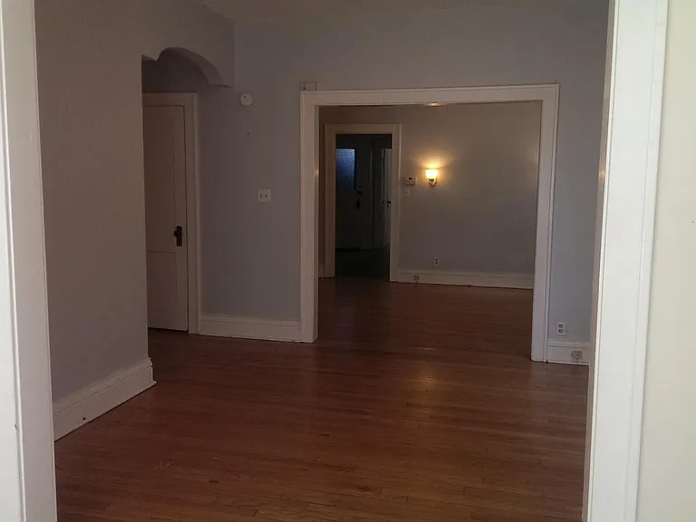 4133 Cleveland Ave #2W — Photo 2