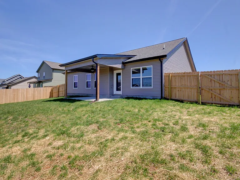 196 Donegal Dr — Photo 26