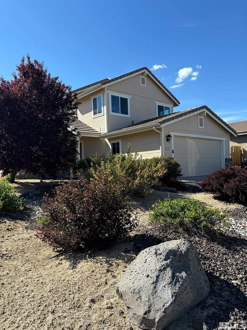 2759 Newburgh Way photo 1