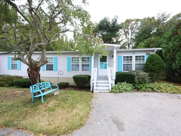 18 Leisurewoods Dr #B, Rockland, MA 02370