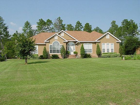 House Front-8782 N Paulettes