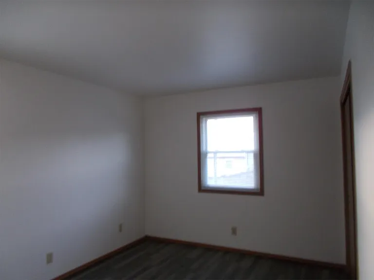 320 Joseph St — Photo 7