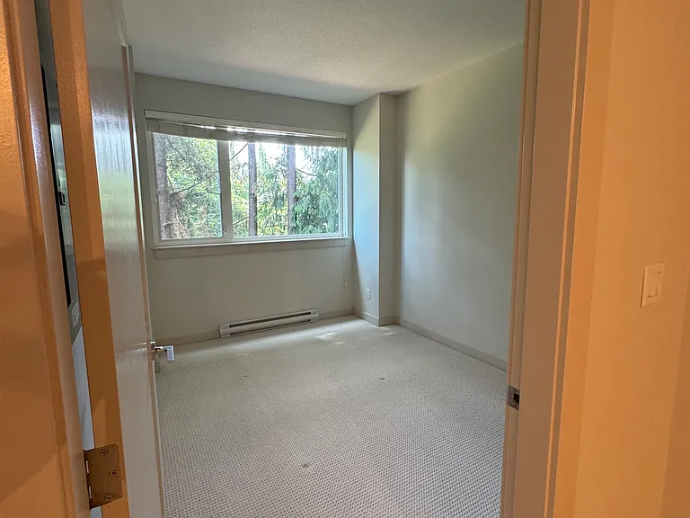 2214 Kelly Ave #308 — Photo 6