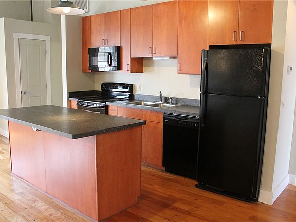 2nd image of 759 N Salina St APT 42