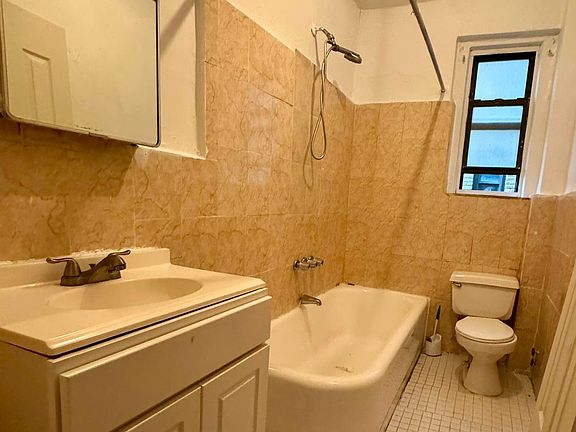 5th image of 3640 Bronx Blvd APT 5E