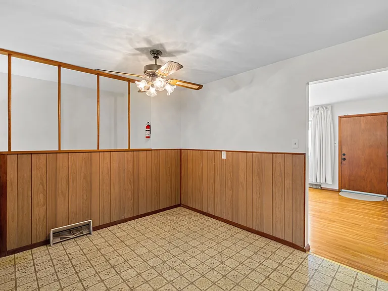 6138 Emerald Ave — Photo 8