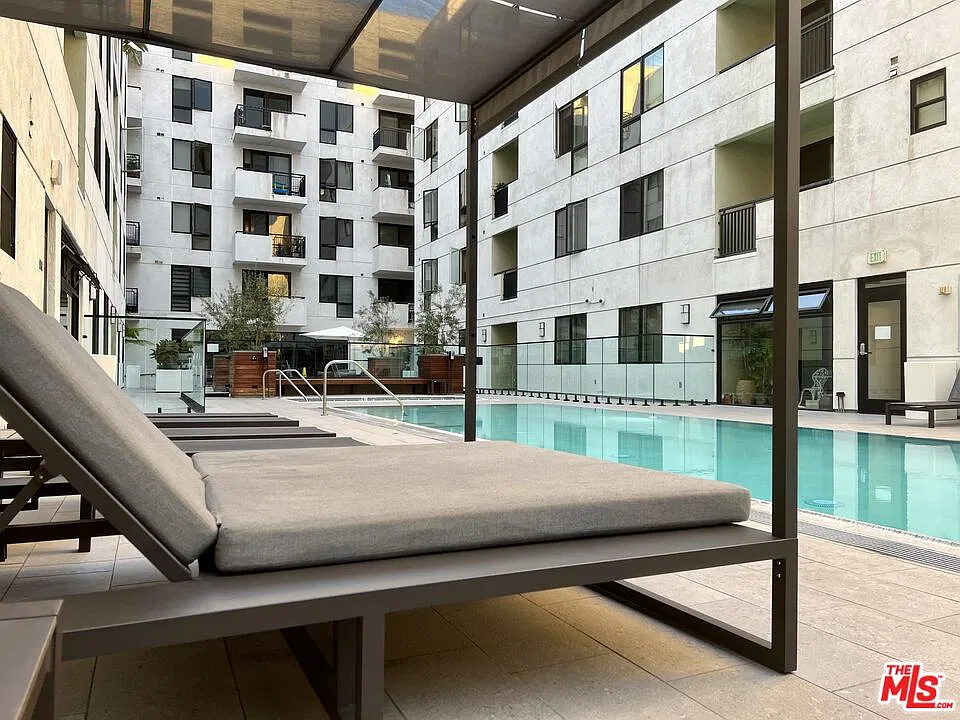 1234 Wilshire Blvd #403