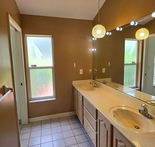 10051 Dorset Dr — Photo 19