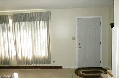 3rd image of 9758 Sunny Ln