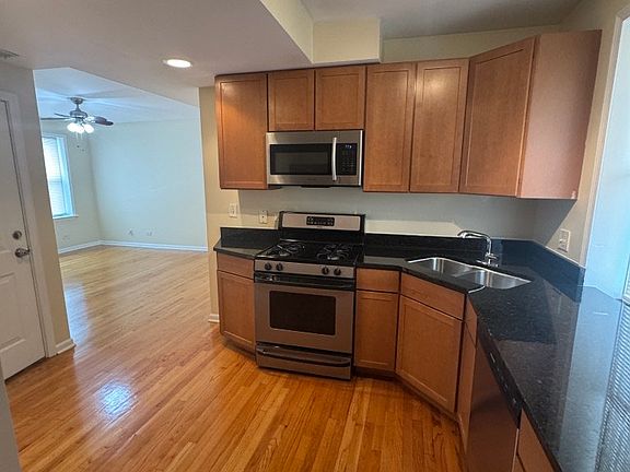 2nd image of 2553 W Ardmore Ave #2W
