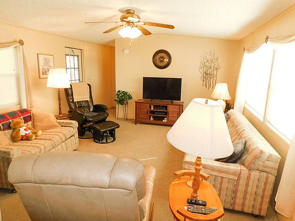 3rd image of 5834 Honeytree Dr