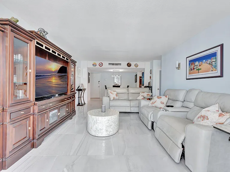 1900 S Ocean Blvd #8G — Photo 13