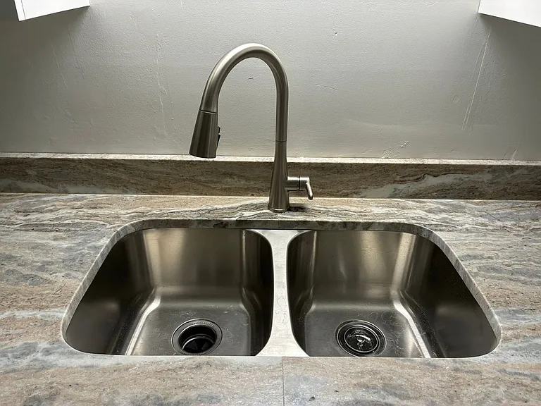 221 Mariners Row — Photo 13