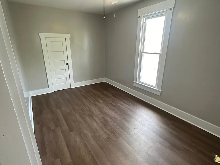 407-409 S Mulberry St #409 — Photo 5
