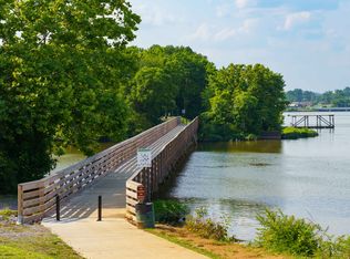 206 Edgewood Dr, Hendersonville, TN 37075