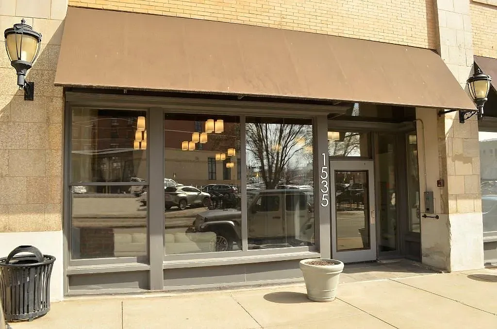 1 bed, 800 sqft, $1,875 — Photo 3
