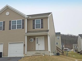 2821 Mannerchor Rd, Temple, PA 19560