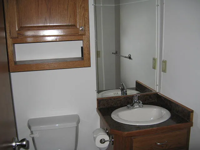 2802 S Highland Ave — Photo 10