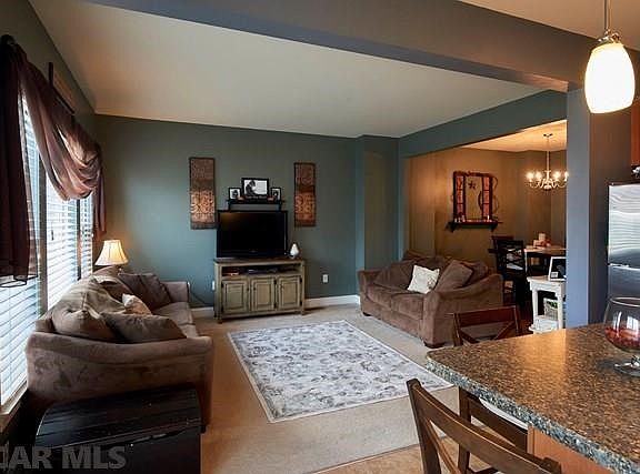 5th image of 120 Dorchester Ln