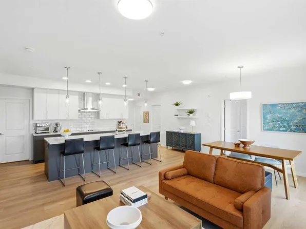 20295 S Seton Way SE #3108, Calgary, AB T3M 3Y7