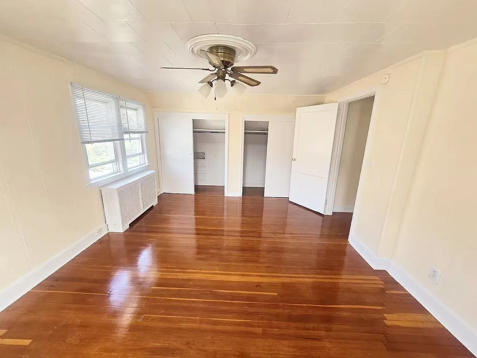 3 bed, 1079 sqft, $3,800 — Photo 4